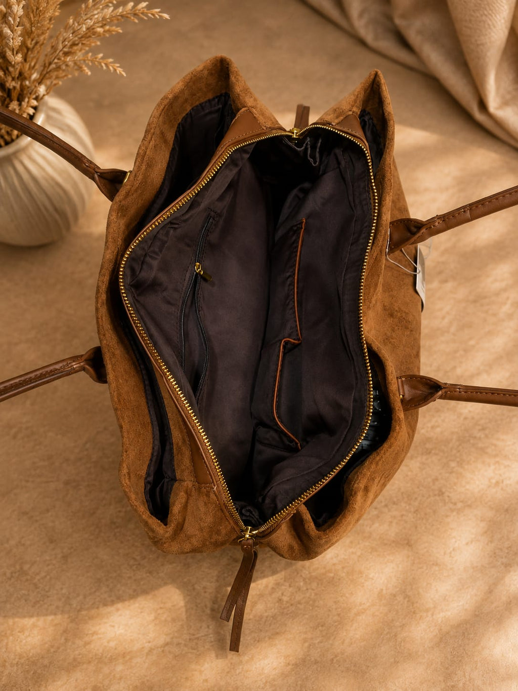 Sac Marina Marron Cognac - intérieur ouvert avec compartiments