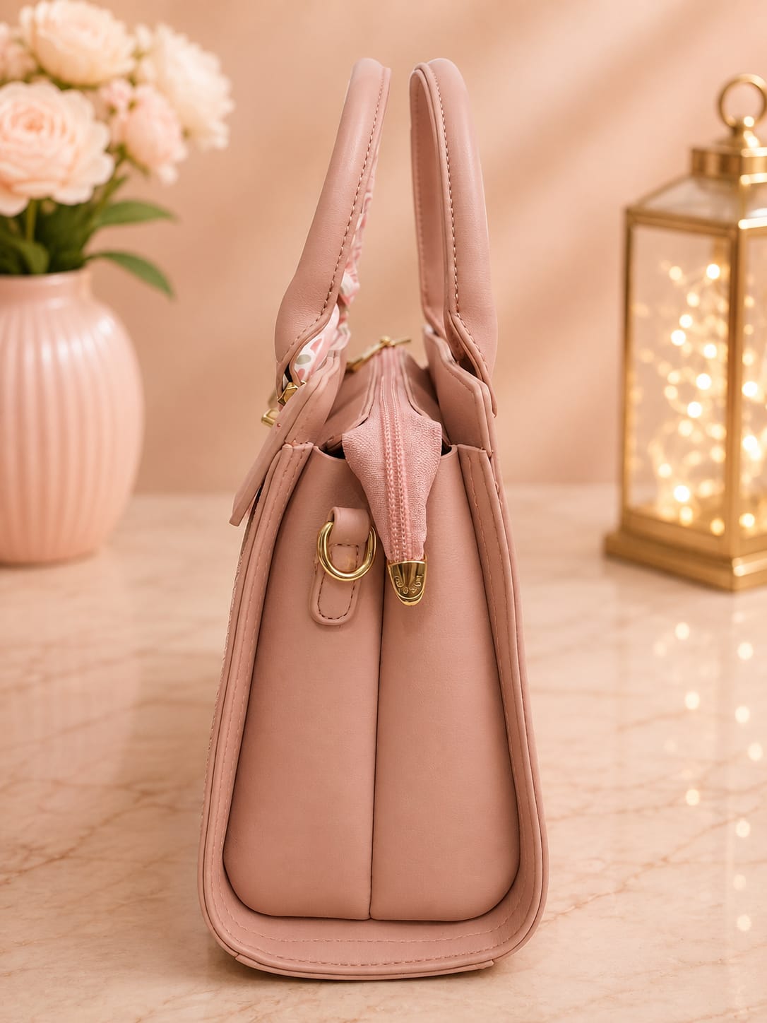 Sac à main rose avec bandoulière