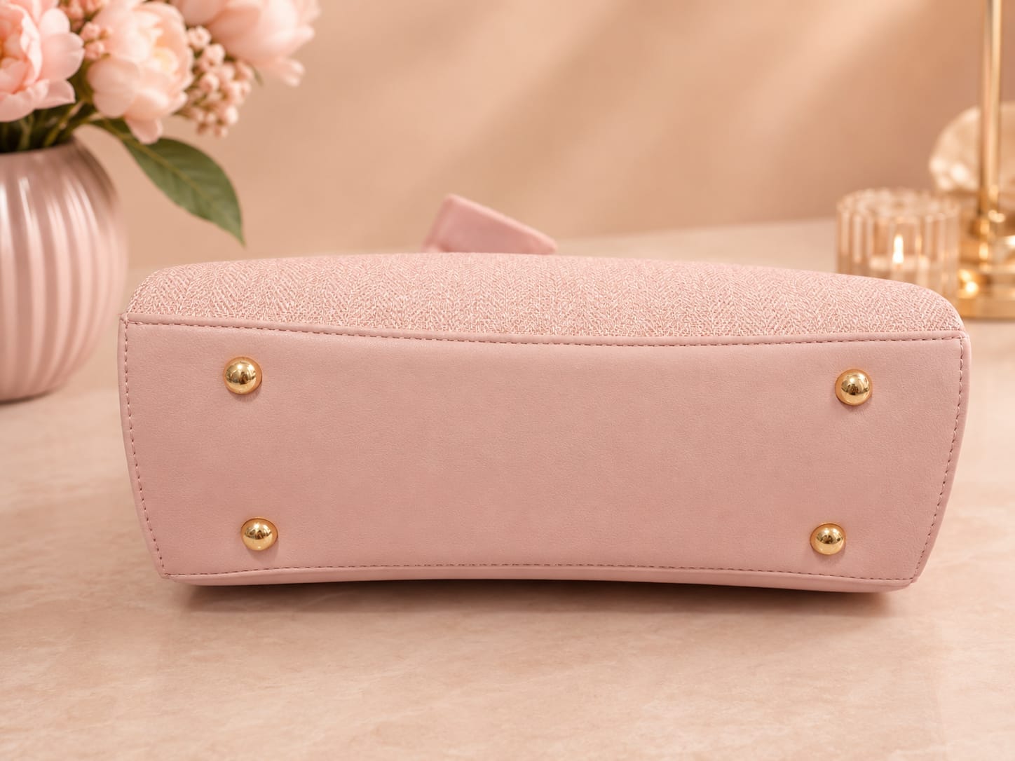 Sac à main rose - vue de côté